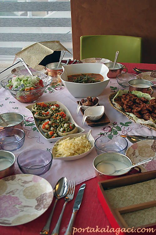çiğ köfte sofrası