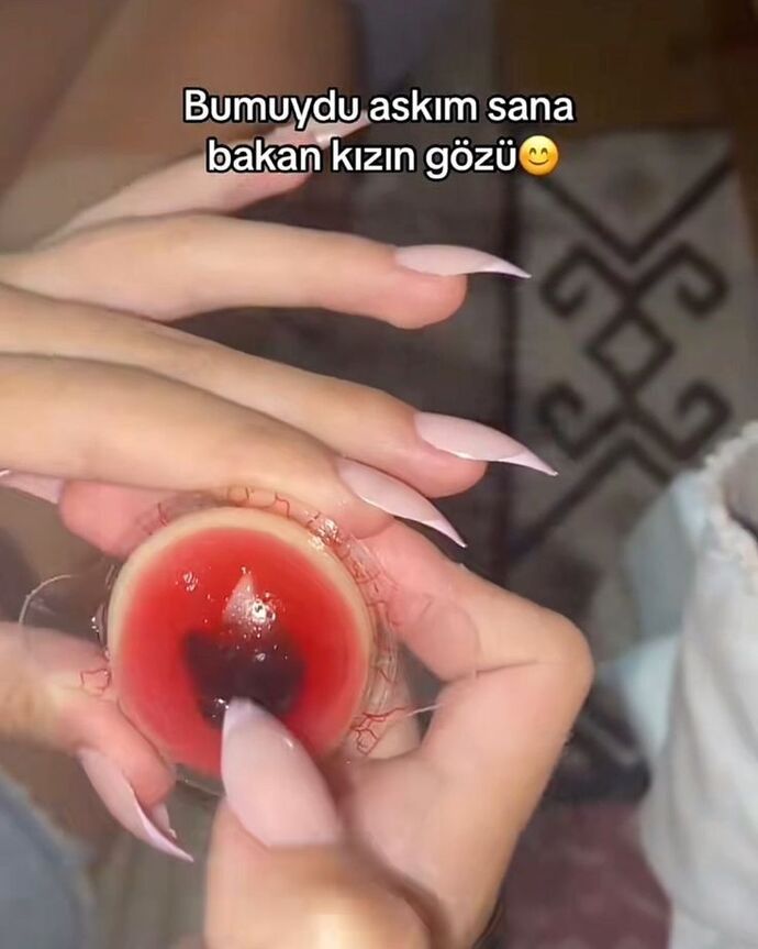 Kıskanınca sizde böyle misiniz?