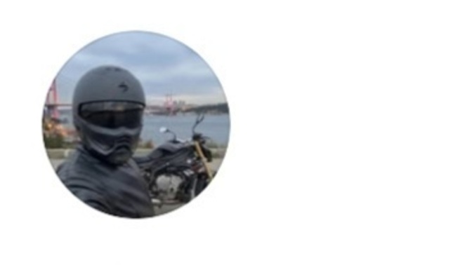Siz olsanız sosyal medyadan gelen bu alakasız takip isteklerinden hangisini kabul ederdiniz?