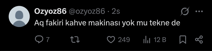 Bebekteki Starbucksa teknesiyle kahve almaya yanaşan adam olay oldu! Sen hangi fikirdesin?