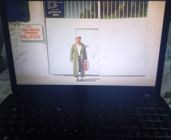 Eşkıya filmi hakkında yorumlarınızı bekliyorum?