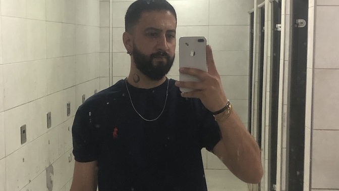 Nerdesiniz? Kadınlar tuvaletinden sa?