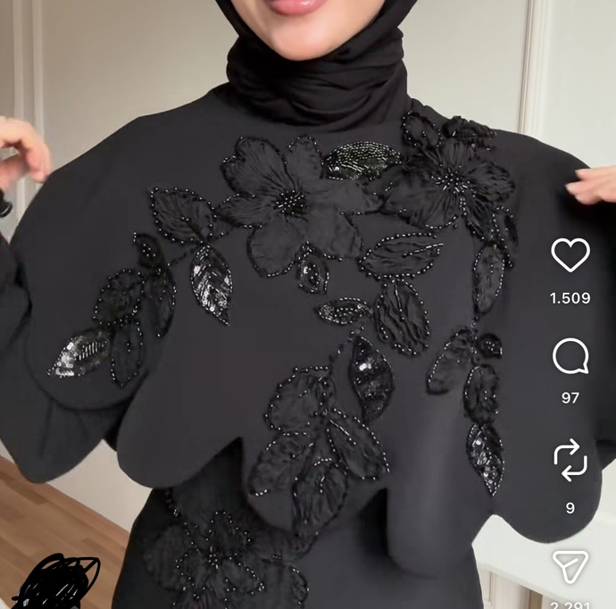 Düğün için ne önerirsiniz , kuzenimin erkek tarafıyım😁Altına siyah taşlı tek bant ayakkabı olacak. Yardım edin plsss?