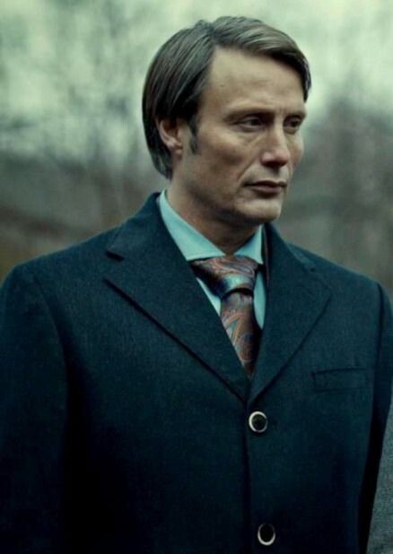 Hannibal dizisi sizce nasıl, özellikle Mads Mikkelsen’in oyunculuğu hakkında ne düşünüyorsunuz?