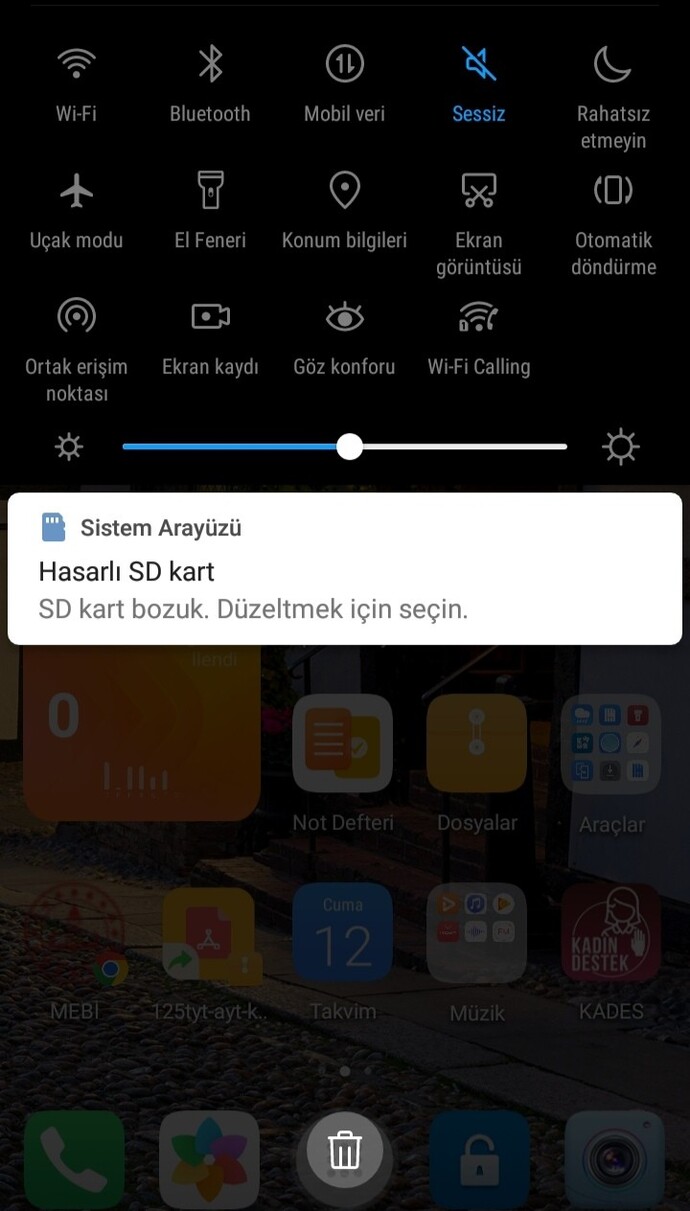 Sd kart bozuk biçimlendir uyarısı geldi, içindekileri nasıl kurtarabilirim?