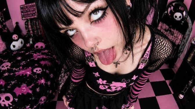 Gotik insanlar sence itici mi?