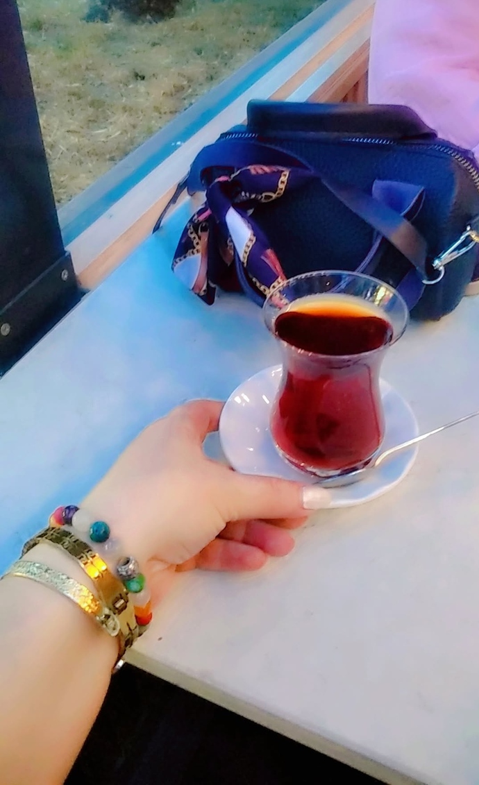 Çay sevmeyen erkekten olur mu?