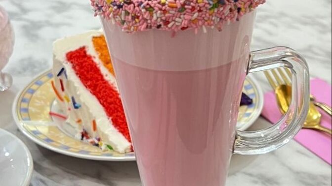 Mantık ve duygu çatıştığında, aşk için mantığını bir kenara bıraktığın oldu mu?