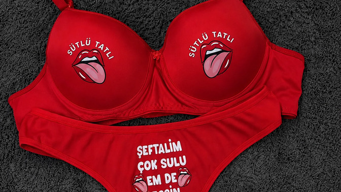 Partneriniz böyle bir iç çamaşırı hediye etse ne yaparsınız?