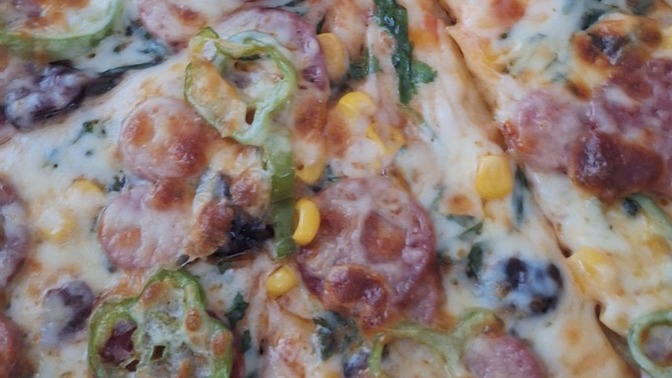 Diyetimin ilk gunu annem pizza yapmis bu bana yapilirmi?