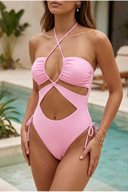 Kızım bu bikinileri istiyor ama yaşına göre açık değil mi?