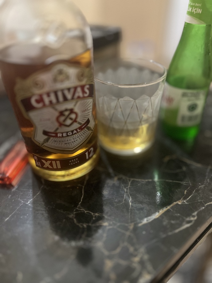 Aşağı size şarkı bıraktım ….