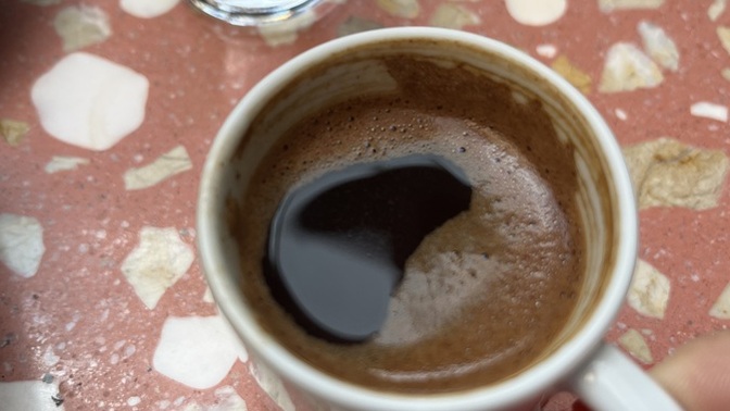 Kim pazar kahvesi içmek ister?