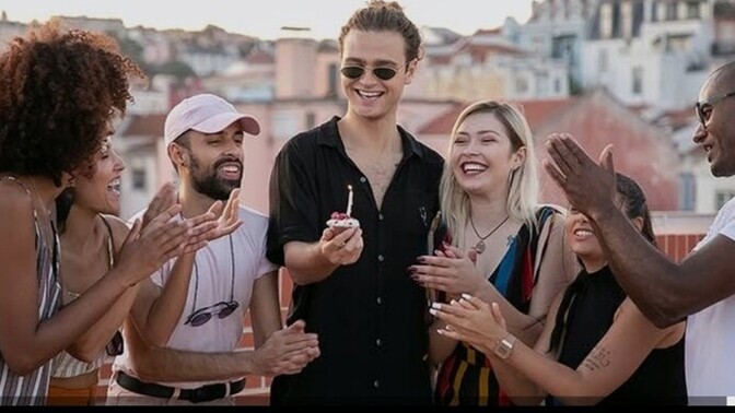 Bulunduğun ortamda ilgi sende olmayınca modun düşüyor mu, neden böyle hissediyoruz?