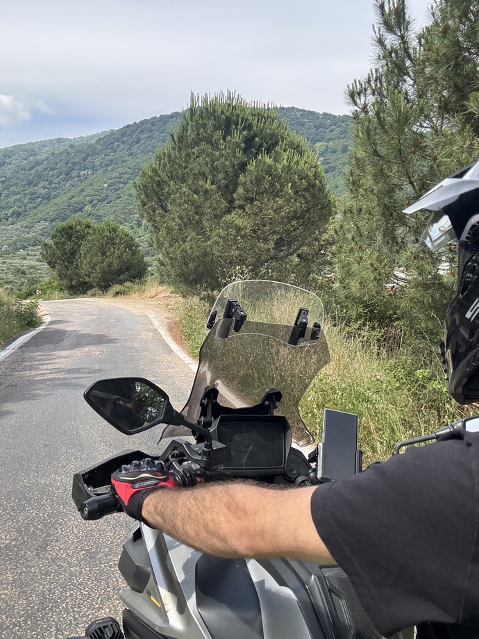 Ilk ciddi ulaşım aracı olarak aynı bütçeyle motosiklet mi mantıklı, araba mı?
