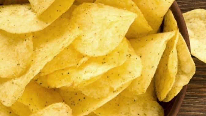 Ben iki parmağım ile cips yiyebiliyorum ya siz jsjsjsjs?