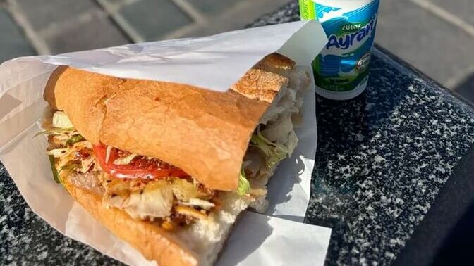 Ayranın yanına en çok yakışan ekmek arası lezzet hangisi?