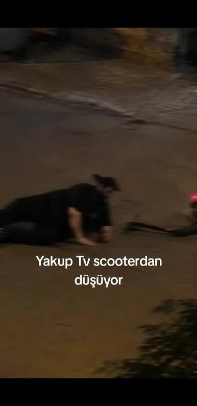 İlk buluşmaya elektrikli scooter ile gelen erkekten olur mu?