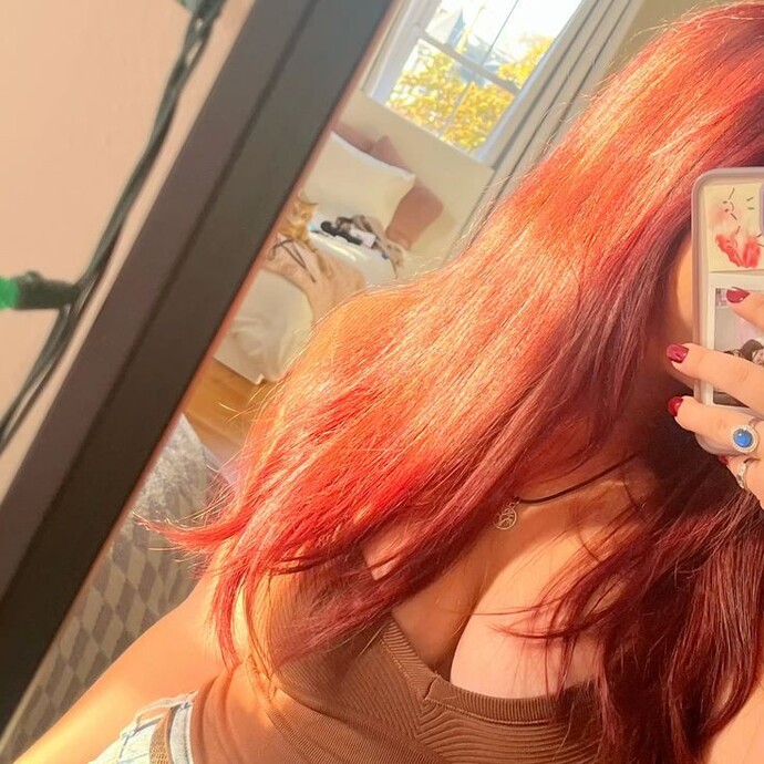 Tinder güvenli mi, tehlikeli mi, gerçekten kullananlar ne yaşıyor?