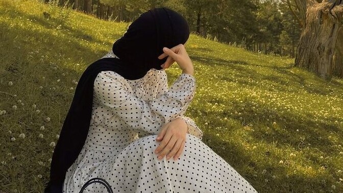Etek altına beyaz çorap nasıl?
