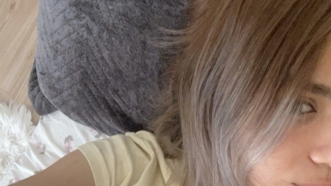 Saçımı tek renge nasıl boyayabilirim, uç rengi ile tamamen aynı ton olsun istiyorum?