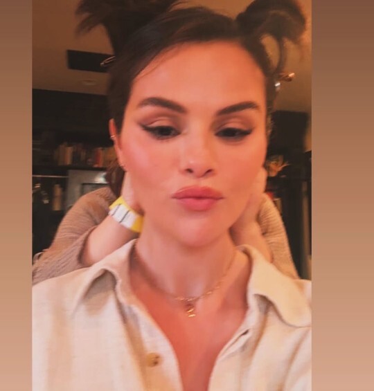 Ne zamandır Selena Gomezi paylaşmıyorum benim neyim var? Yoksa bu bir şaka mı?