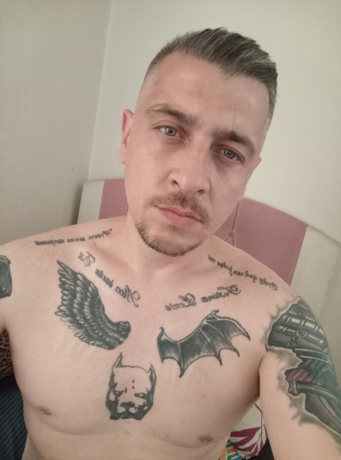 Dövmeler ve kilom nasılım sizce?