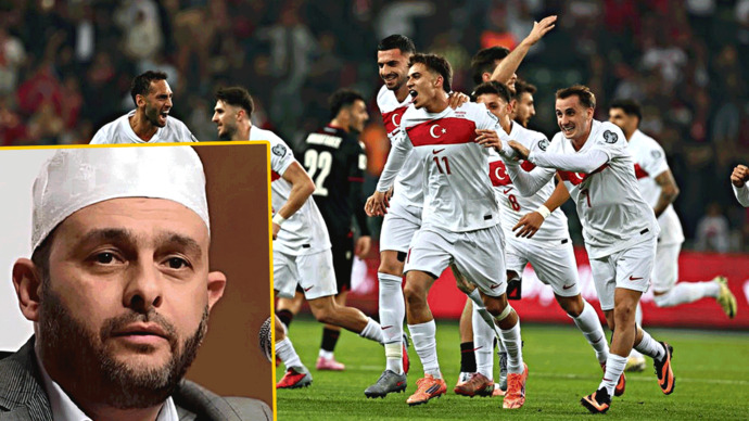 Voleybolcu kızların kısa taytlarından snr sıra futbolcuların şortunda 😆😅 Sizce de çok kısa değil mi ya bu şortlar? Tövbe töbveee?