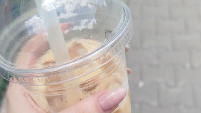Buzlu karamel latte sevenler burada mı, siz nasıl içmeyi tercih ediyorsunuz?