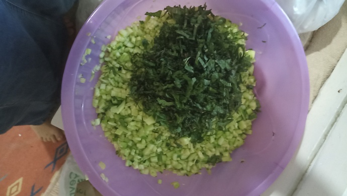 15 kişilik misafir yemeği menüm nasıl, taze fasulye dolma ve firikli pilav yeter mi?