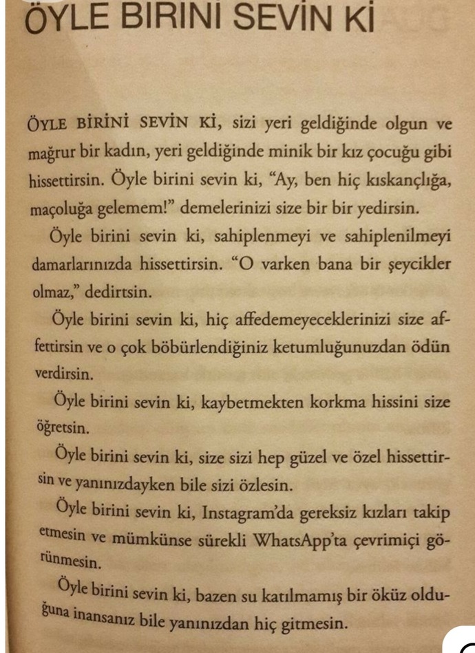 Yanınızdayken bile sizi özleyen birini bulmak mümkün mü, yoksa böyle duygular artık sadece kitapların tozlu sayfalarında mı kaldı?