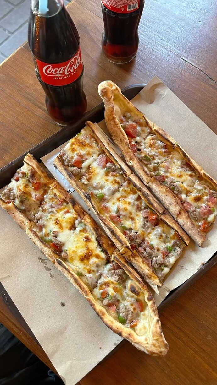 En sevdiğiniz pide hangisi, kıymalı mı kaşarlı mı karışık mı olmalı?