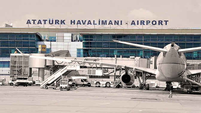Dünyada kurulan ilk 10 havaalanından birisi olan Atatürk Havalimanı'nın kurulma gerekçesi, kurulduğu yıl ve önceki adı nedir?