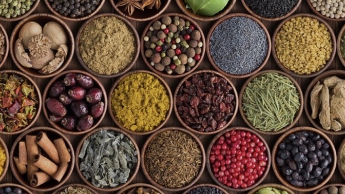Yemeklere en çok hangi baharatı eklemeyi seviyorsun, favorin ne?