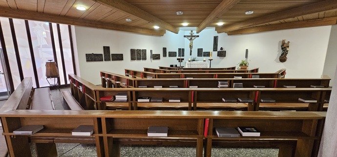 Müslüman biri kiliseye gidip Allaha dua edebilir mi 💒 🤲?