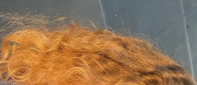 Bir arkadaşımın saç rengi çok güzel değil mi ya kıskanıyorum resmen?