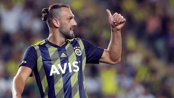 Vedat Muriqi Fenerbahçede! Sizce yıldız golcü Fenerbahçeyi şampiyonluğa taşıyabilir mi?
