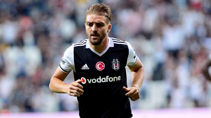 Caner Erkin futbolu bıraktı! Sizce Caner Erkin iyi bir futbolcu muydu?