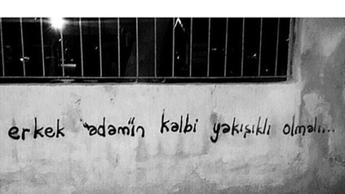 Hayatı boyunca "Yakışıklı" diyerek seslenilmemiş, kimsenin tlf "Yakışıklım" diye kaydedilmeyecek bizler de bir gün sevilir miyiz?