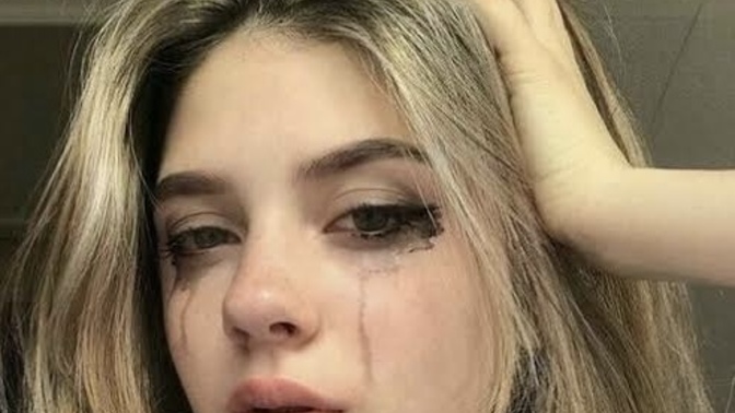 Nedensiz yere ağlayasınız geliyor mu?