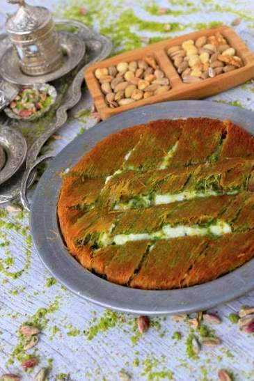 Künefe peynirli mi yenir kaymaklı mı yoksa ikiside olur mu?