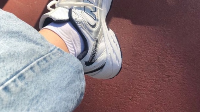 Harika bir pazar rutini:)) Manzara, çiçekler ve huzur. 🌸👟 Siz bugün pazarın keyfini nerede çıkarıyorsunuz?