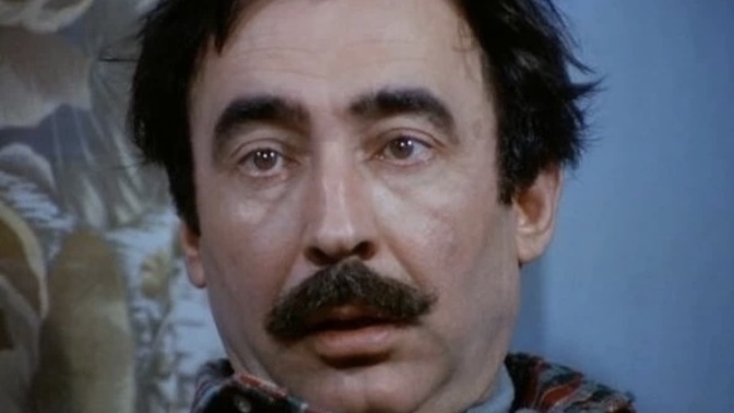 Sizce iliskilerde bitkisel hayatta gibi davranan daha cok erkekler mi kizlar mi?