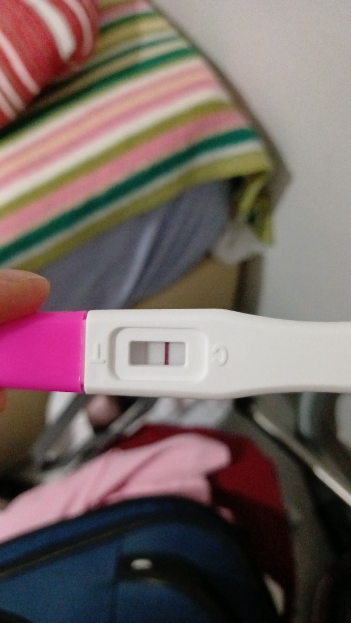 Kızlar, silik çizgi hamilelik belirtisi mi yoksa test hatası mı?