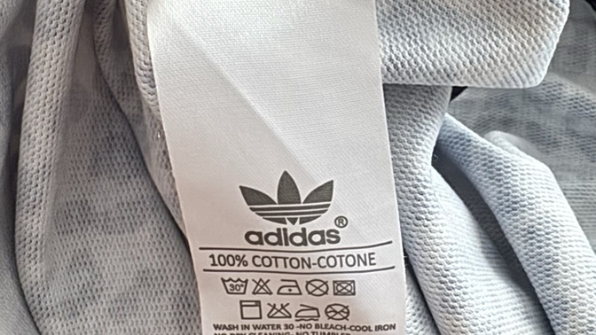 Adidas eşofman takımı orijinal mi?