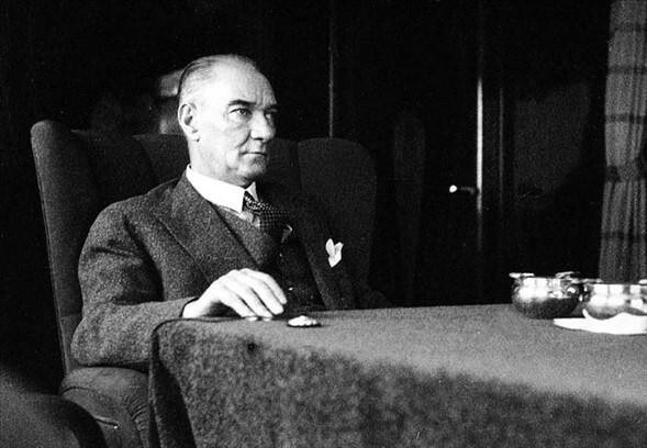 Atatürkün bizler için yaptığı şeyler ve Atatürk hakkında bana bilgiler verebilir misiniz?