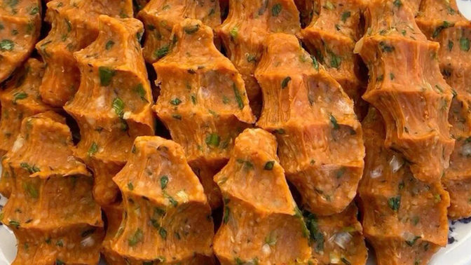 Mercimek köftesini severek yer misin?