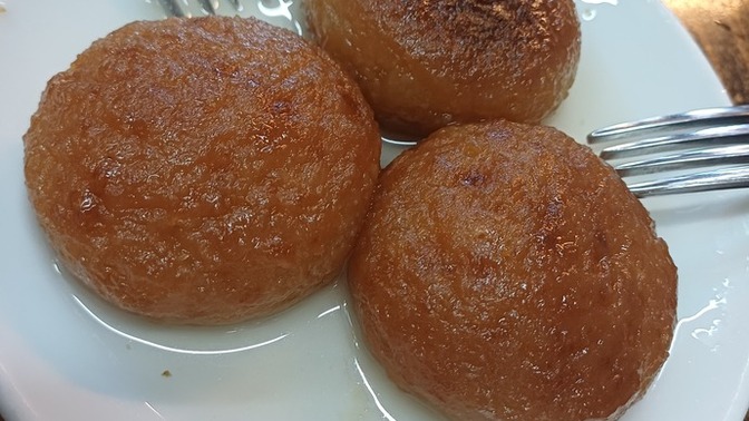 Kemalpaşa tatlısı kaymaklı mı daha iyi, kaymaksız mı yemeyi tercih ediyorsunuz?