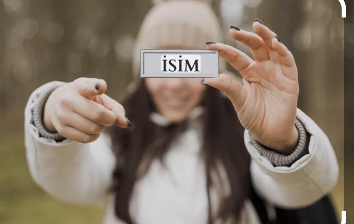 İsmini değiştirme şansın olsa kendine ne isim koymak isterdin?