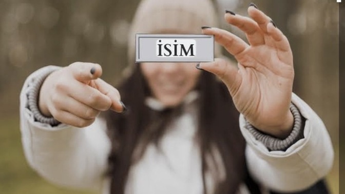 İsmini değiştirme şansın olsa kendine ne isim koymak isterdin?